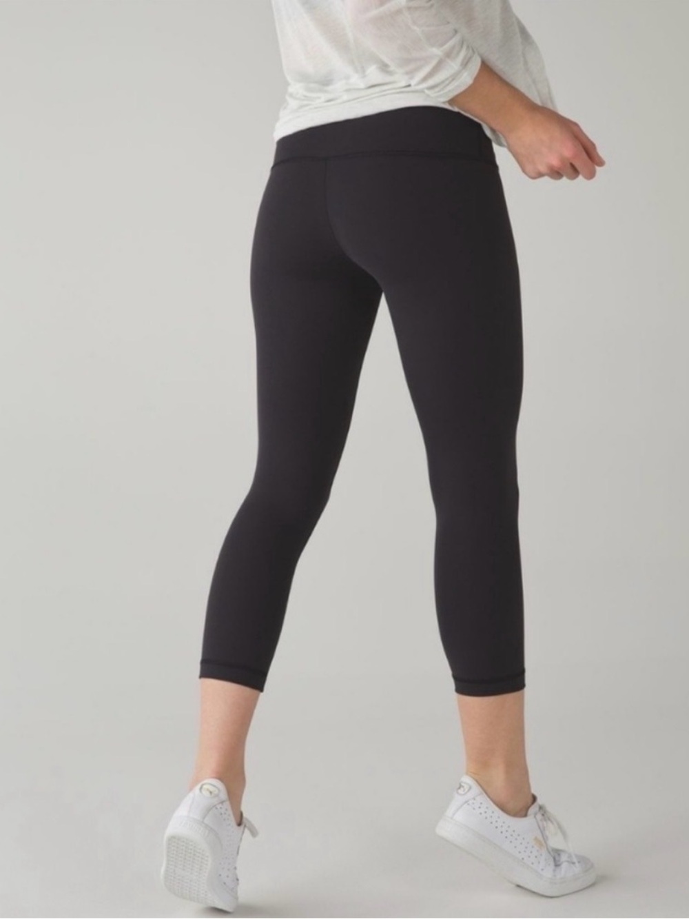 Lululemon leggings 22” size 8